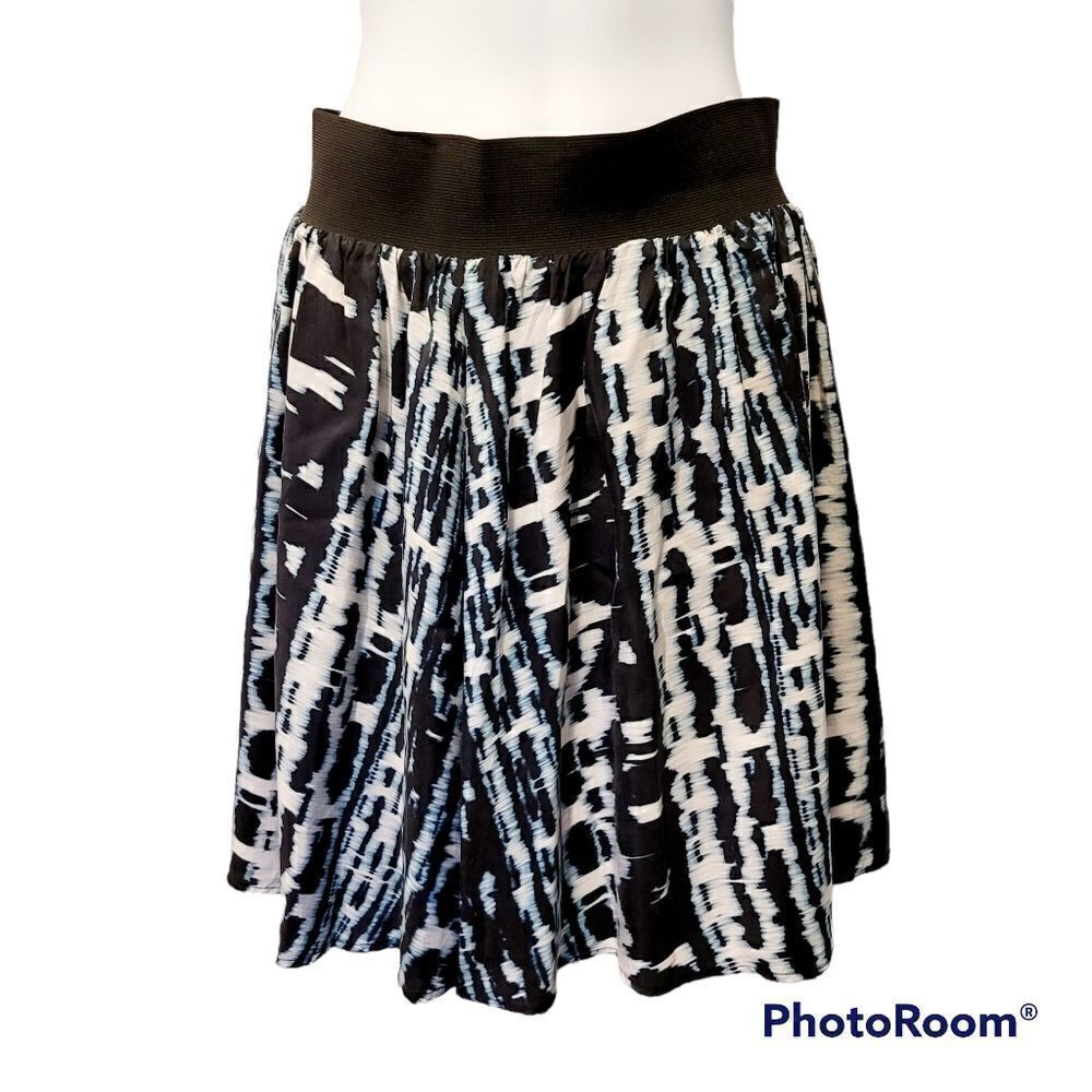 2/$20 Guess by Marciano blue & black summer skirt